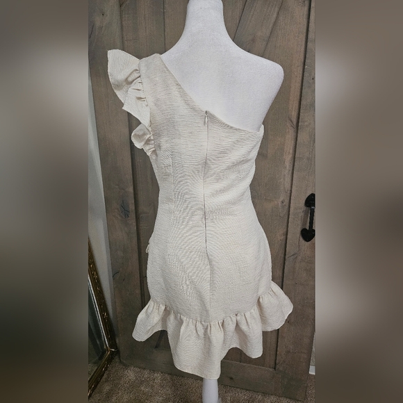 DO+BE One-Shoulder Ruffle Detail Mini Dress In Cream. Size Small NWT - Picture 14 of 16